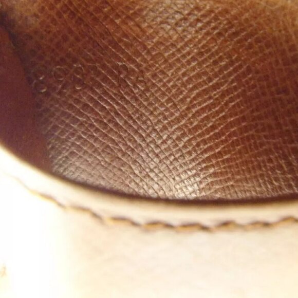 Louis Vuitton Key Case Monogram Beige Monogram Canvas Authentic Used B1140 - Picture 7 of 9